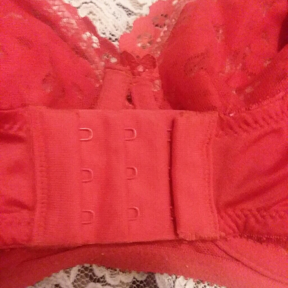 Victoria's secret "Very Sexy" red lace bra 36DD - Picture 5 of 6